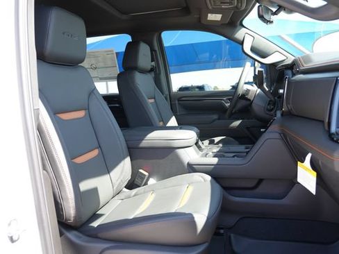 New 2026 GMC Sierra 2500 AT4 w/ AT4 Premium Plus Package AWD/4WD image 10