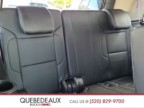 Used 2017 GMC Yukon SLT w/ Premium Edition RWD image 32