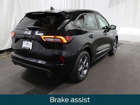 Used 2023 Ford Escape ST-Line FWD image 3