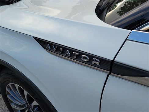 Used 2022 Lincoln Aviator Reserve w/ Elements Package Plus image 7