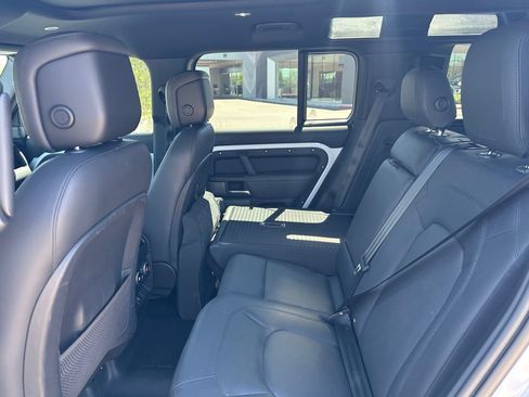 Used 2023 Land Rover Defender 110 V8 AWD/4WD image 6
