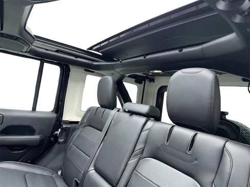 Used 2023 Jeep Wrangler Unlimited Sahara w/ Cold Weather Group image 67