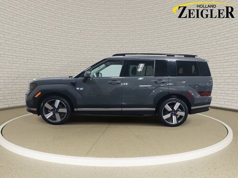 Certified 2025 Hyundai Santa Fe Limited AWD/4WD image 8