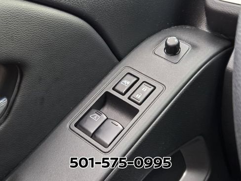 Used 2025 Nissan Frontier SV RWD image 29