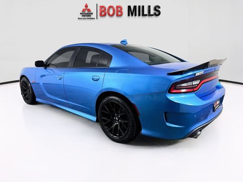 Used 2019 Dodge Charger Scat Pack RWD image 5