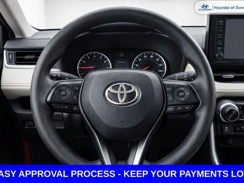 Used 2020 Toyota RAV4 LE FWD image 11