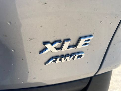 Used 2024 Toyota RAV4 XLE AWD/4WD image 11