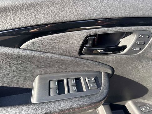 Certified 2025 Honda Passport Black Edition image 21