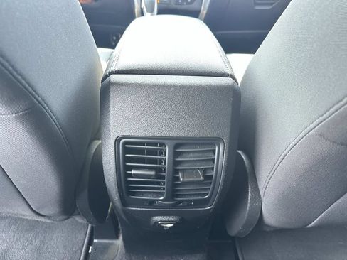 Used 2018 Ford Escape SE FWD image 14