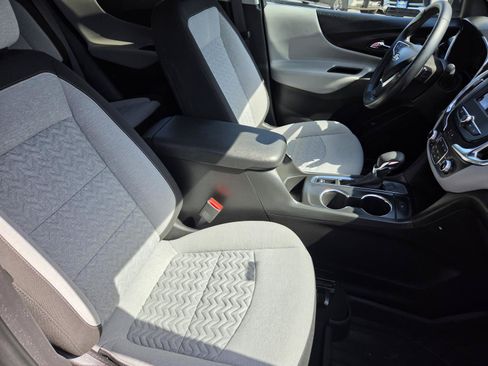 Used 2023 Chevrolet Equinox LT FWD image 10