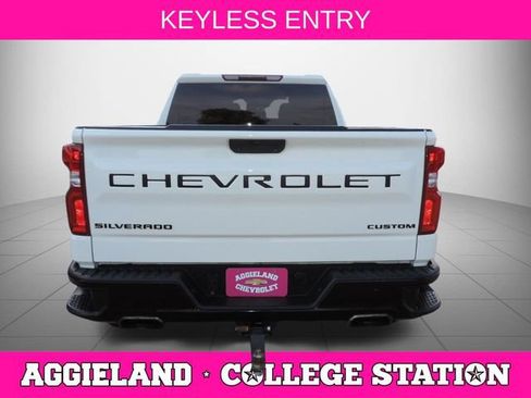 Used 2022 Chevrolet Silverado 1500 Custom Trail Boss w/ LPO, Dark Essentials Package AWD/4WD image 5