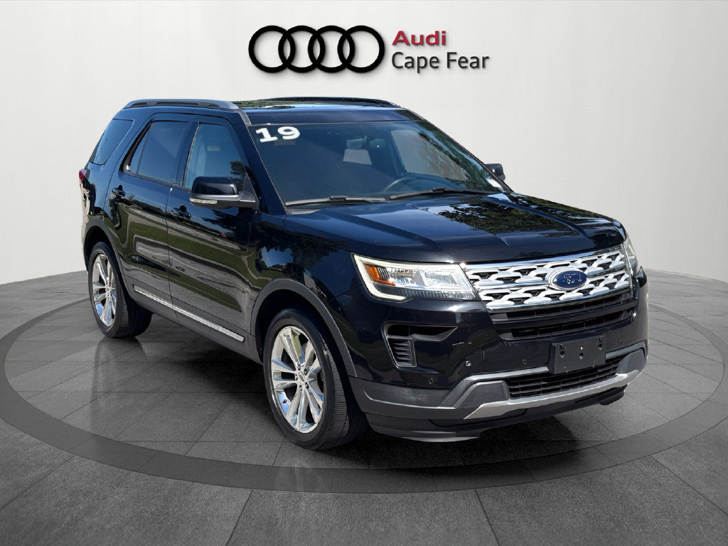 Used 2019 Ford Explorer XLT w/ Equipment Group 202A AWD/4WD image 9