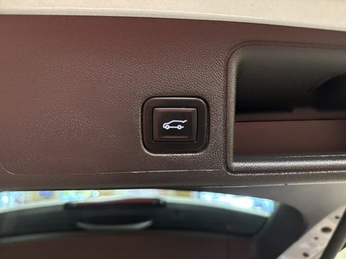 Used 2022 GMC Terrain SLE w/ Driver Convenience Package AWD/4WD image 42