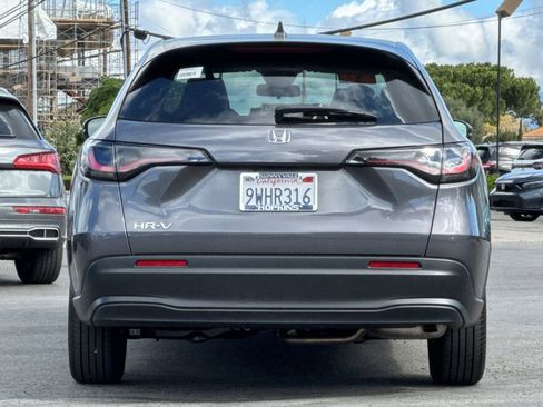 Certified 2026 Honda HR-V LX image 4