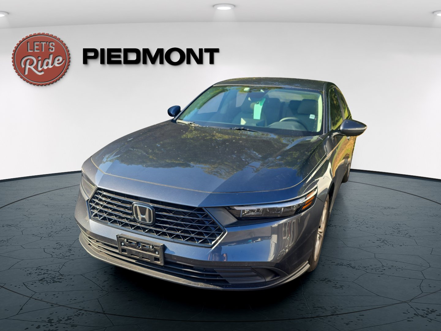 Used 2025 Honda Accord LX image 1