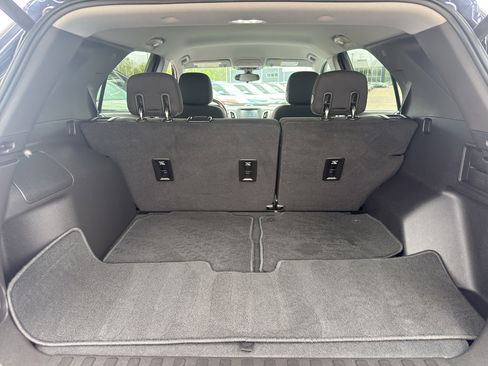 Used 2018 Chevrolet Equinox LT FWD image 35