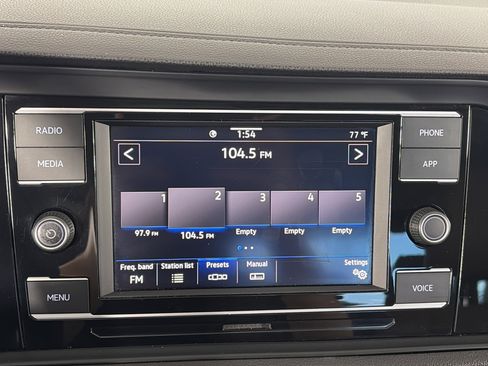 Used 2020 Volkswagen Jetta SE FWD image 18