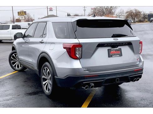 Used 2022 Ford Explorer ST image 13