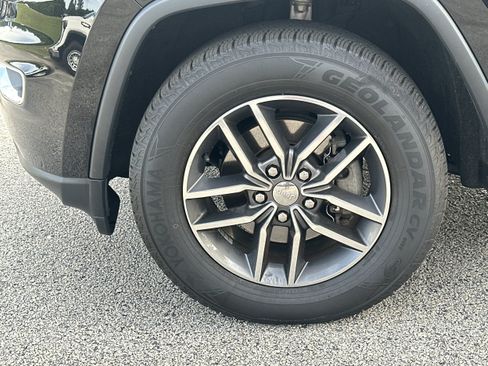 Used 2017 Jeep Grand Cherokee Limited AWD/4WD image 11