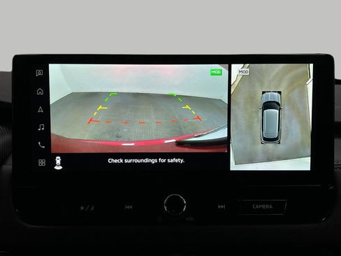 New 2025 Mitsubishi Outlander SE image 24