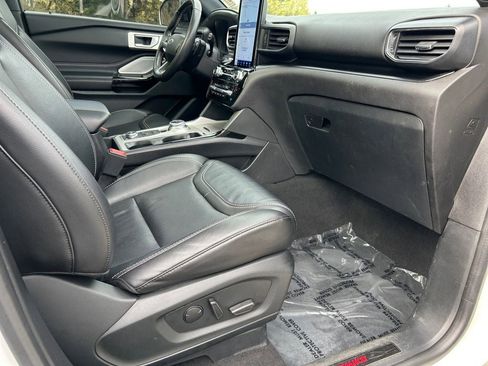 Used 2022 Ford Explorer ST w/ ST Street Pack AWD/4WD image 26