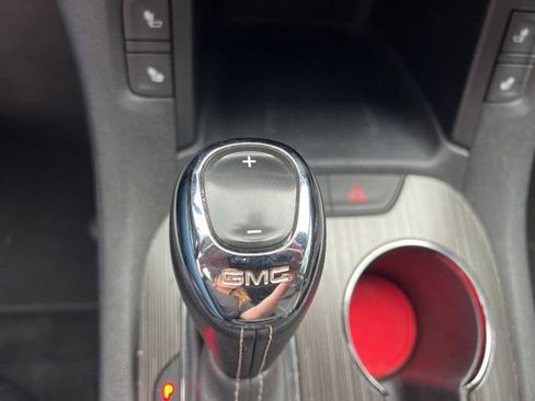 Used 2018 GMC Acadia SLT FWD image 24
