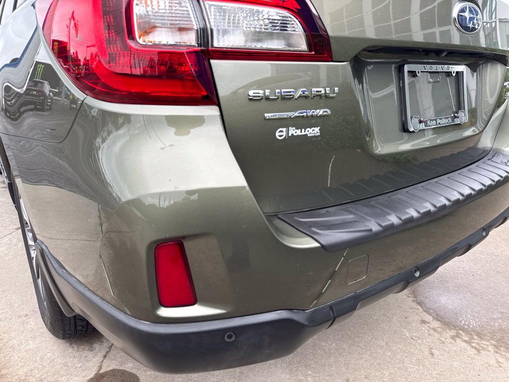 Used 2017 Subaru Outback 3.6R Touring AWD/4WD image 15