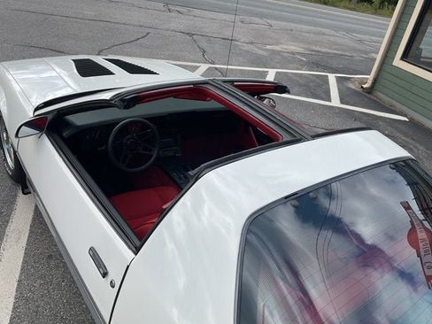 Used 1987 Chevrolet Camaro Z28 RWD image 5