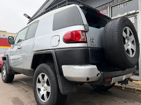 Used 2007 Toyota FJ Cruiser 4WD image 5