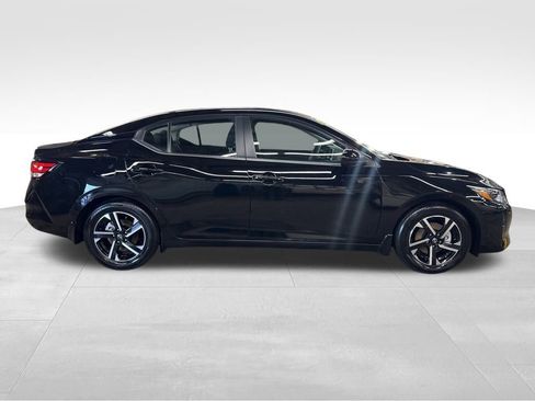 Certified 2025 Nissan Sentra SV w/ All-Weather Package image 7