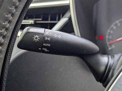 Used 2019 Toyota Corolla SE w/ Carpet Mat Package image 14