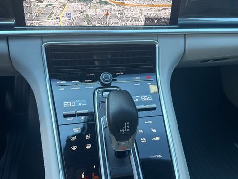 Used 2019 Porsche Panamera 4 image 7