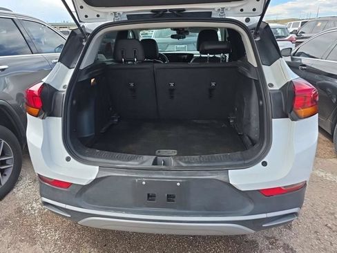Used 2025 Buick Encore GX Preferred AWD/4WD image 9