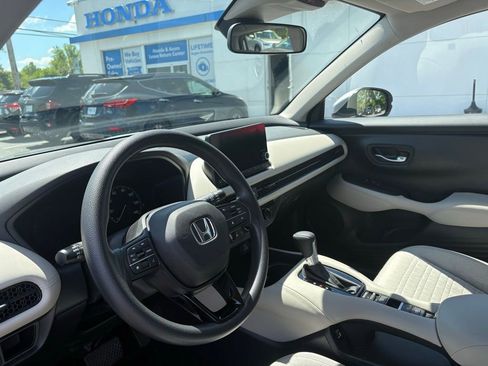 Used 2023 Honda HR-V LX image 7