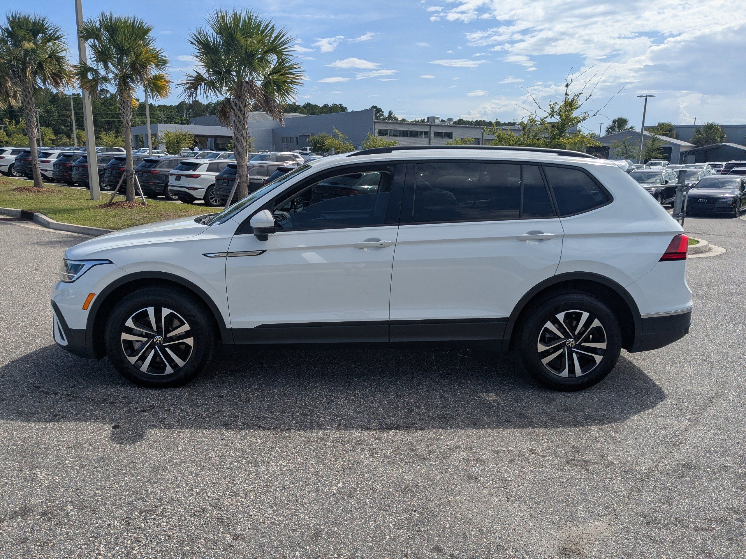 Used 2024 Volkswagen Tiguan S FWD image 6