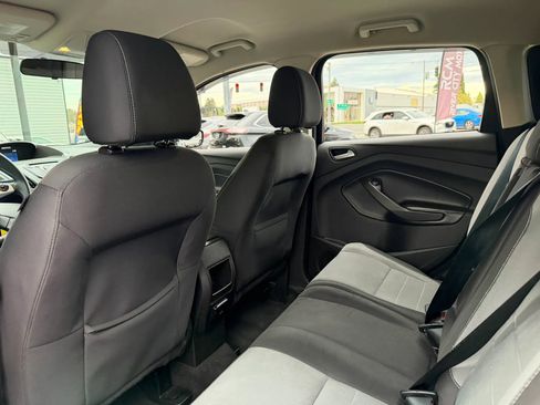 Used 2015 Ford Escape SE image 16