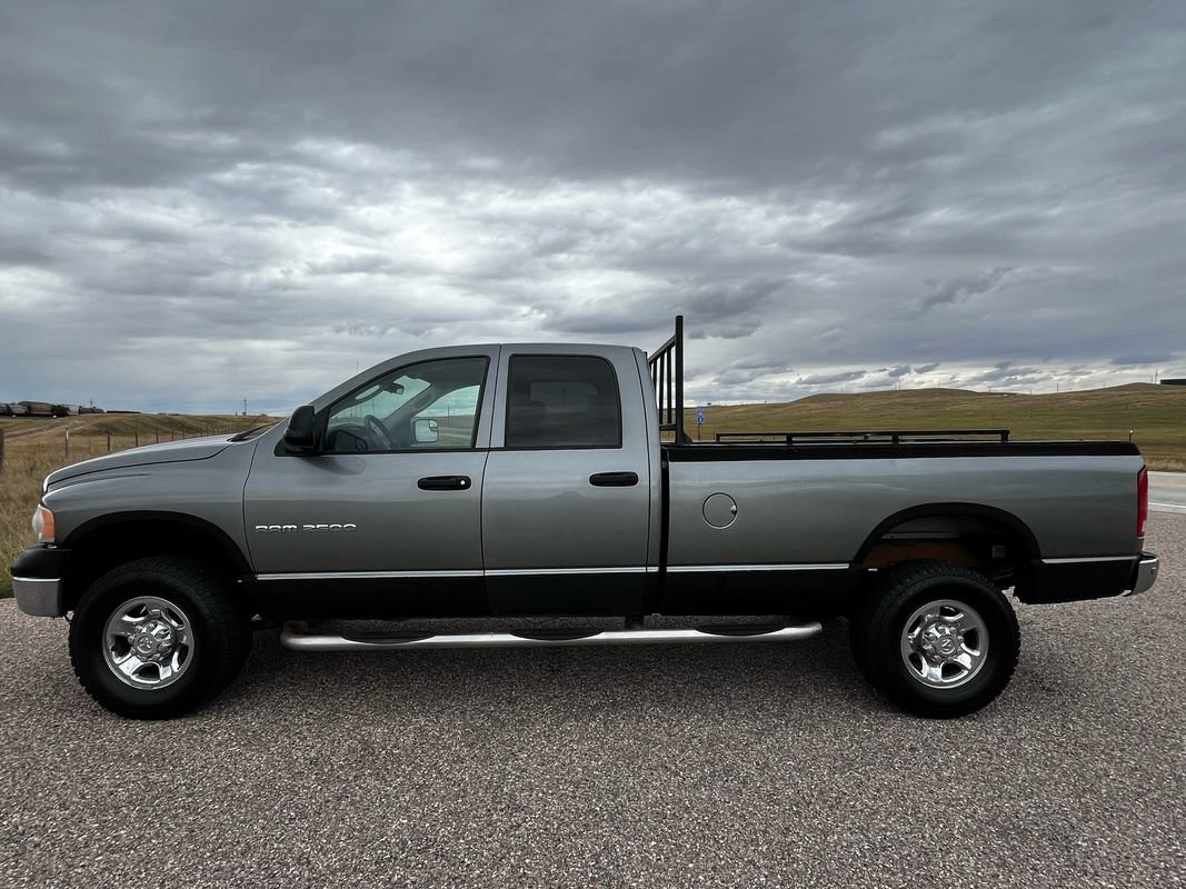 Used 2005 Dodge Ram 2500 Truck SLT AWD/4WD image 2