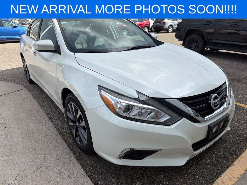 Used 2016 Nissan Altima 2.5 SL w/ Moonroof Package FWD image 8