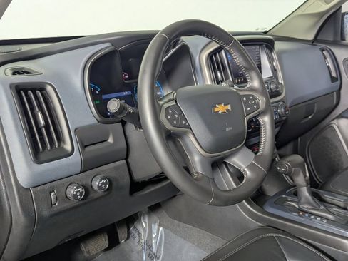 Used 2021 Chevrolet Colorado Z71 w/ Z71 Midnight Edition AWD/4WD image 14
