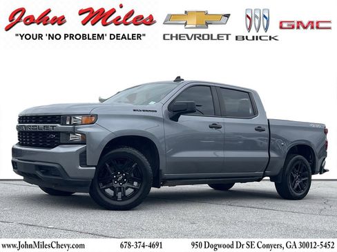 Used 2022 Chevrolet Silverado 1500 Custom w/ LPO, Blackout Package image 1