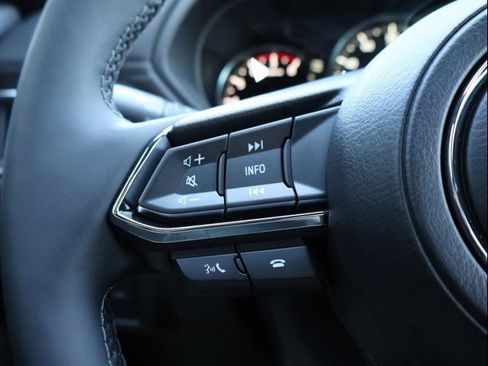 New 2025 MAZDA CX-5 Signature image 28