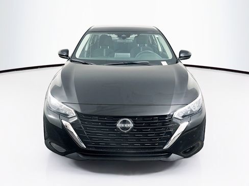 Used 2024 Nissan Sentra SV image 2