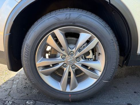 New 2026 Acura MDX SH-AWD image 9