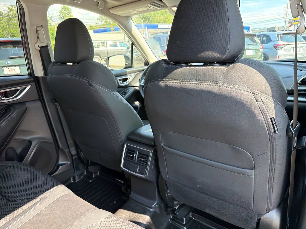 Certified 2024 Subaru Forester Premium AWD/4WD image 35