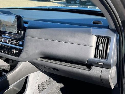 Certified 2025 Nissan Pathfinder SL w/ Cargo Package image 13