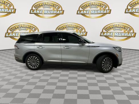Used 2020 Lincoln Aviator Reserve w/ Equipment Group 201A image 4