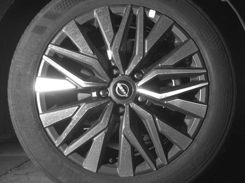 Used 2025 Nissan Altima 2.5 SV FWD image 13