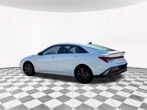 New 2026 Hyundai Elantra SEL Sport image 6