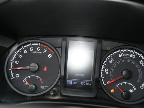 Used 2021 Toyota Tacoma SR image 13