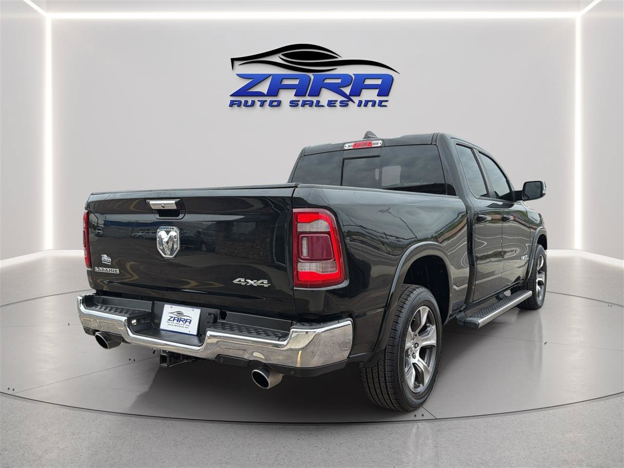 Used 2019 RAM 1500 Laramie AWD/4WD image 7